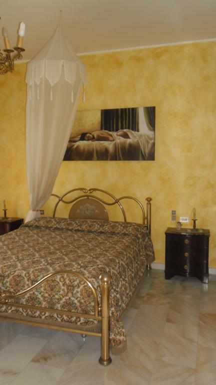 Bed and Breakfast Moonaurora Gallipoli Habitación foto